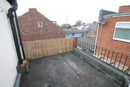 Edwin Street, Houghton-le-spring, Tyne & Wear, DH5 - Photo 3