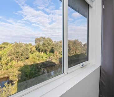 Low Maintenance Beachside Living - Photo 5