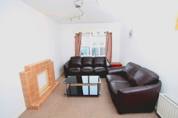 5 Double Bedroom Maisonette – Surbiton (Camellia Lane, KT5) - Photo 1