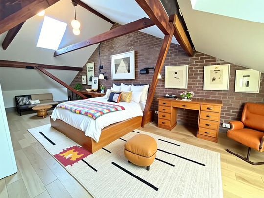 $1,799 / 2 br / 1 ba / 328 James st N unit 2 - Photo 1