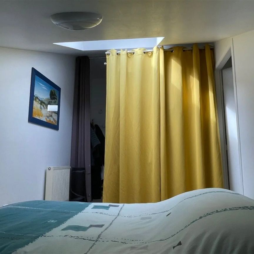 Location appartement 1 pièce - 38m² à Saint-rambert-en-bugey (01230) - Photo 1