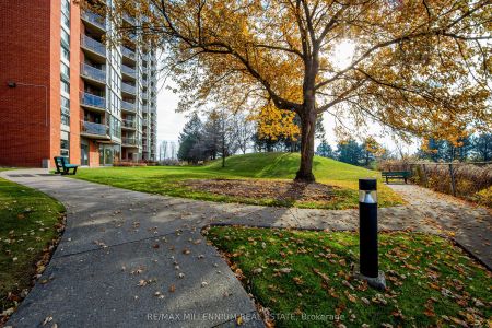 10 Dean Park #903 - Photo 4