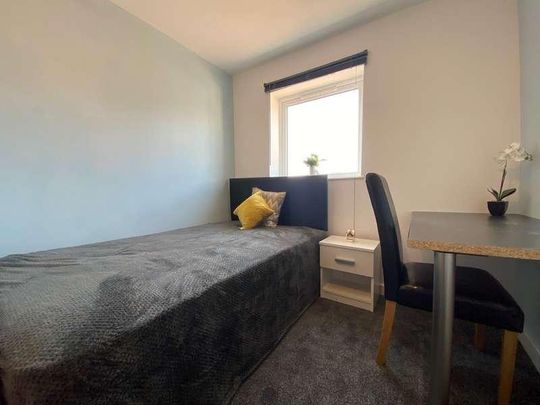 Church Street, DN5 - Photo 1