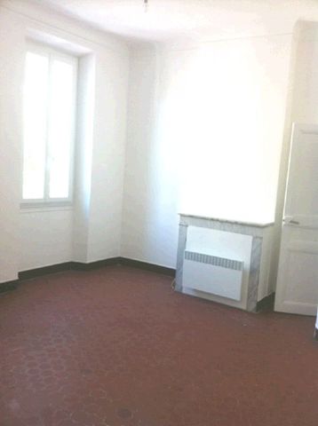 Appartement 2 pièces 36m2 MARSEILLE 10EME 466 euros - Photo 5