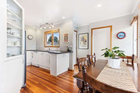 Property Management43 Neil Ave, Te Atatu Peninsula - House for Rent - Photo 3