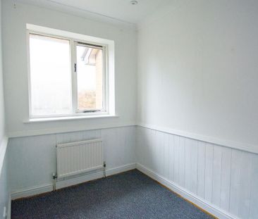 Kestrel Drive, Crewe, CW1 - Photo 4