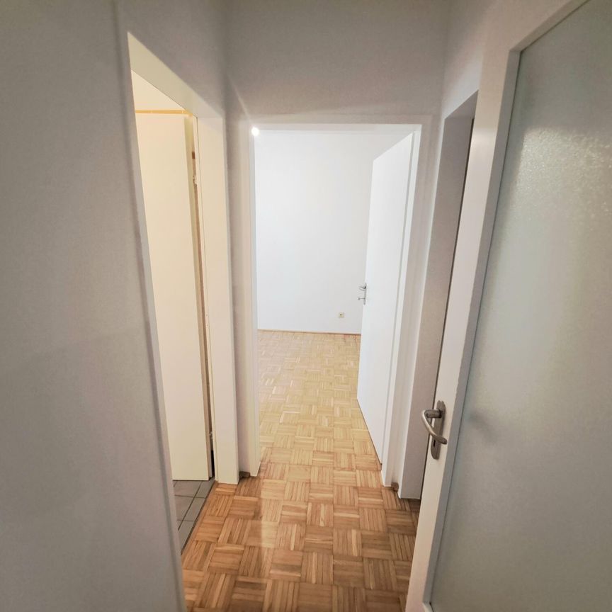 Schöne und zentrale 2-Zimmer Wohnung mitLoggia in der Kaisergasse 12 - 14 , Top 8 - Photo 1