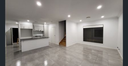 4 Bedrooms with large Living room and large living & Dinning area double storey house - Photo 4