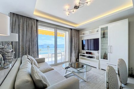 Croisette - magnifique appartement 4 pièces avec terrasse face à la mer - Photo 4