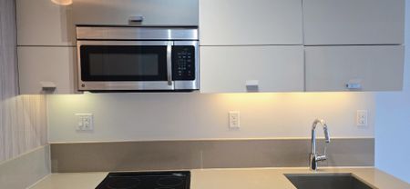 For Lease - 290 Adelaide Street Unit# 3906, Toronto, Ontario - Photo 2