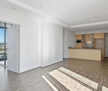 SPACIOUS 2X2 PENTHOUSE APARTMENT WITH SPECTACULAR RIVER VIEWS - Photo 1