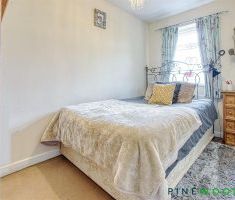 3 BEDROOM House - Semi-Detached - Photo 5