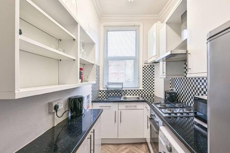 2 bedroom flat to rent - Photo 5