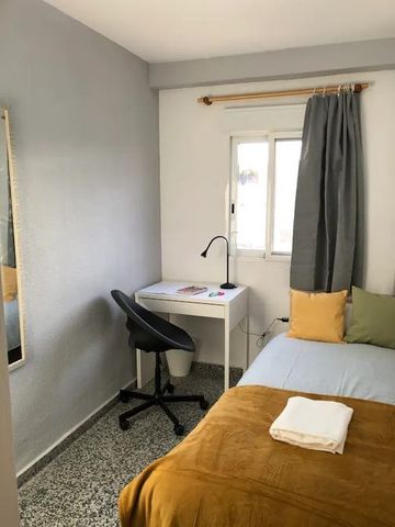 Carretera de Llíria, Burjassot, Valencian Community 46100 - Photo 4