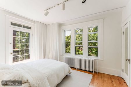 MOU008 - Apartment Outremont, Montreal - Photo 2