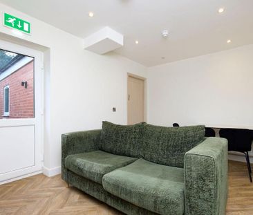 1 bedroom in a house share to rent - Photo 6