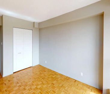 Lord Halifax Place — Renovated 3 Bedroom with A/C - Photo 1