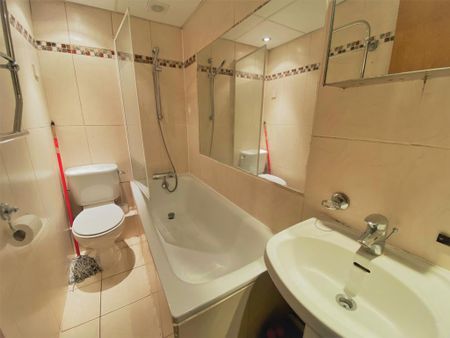 1 bedroom flat to rent - Photo 5