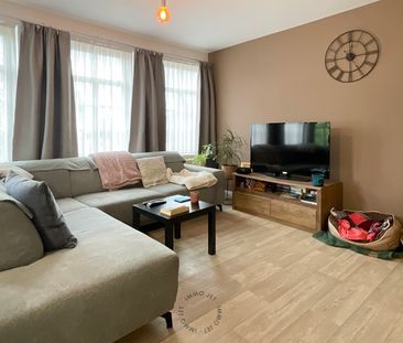 Mooi appartement aan het kerkplein van Melsele met twee slaapkamers... - Photo 6