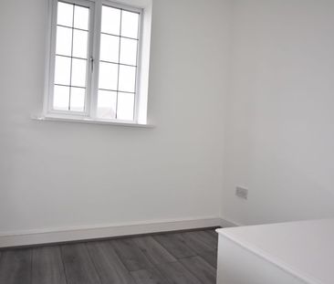 Dylan Thomas Road, Nottingham - Photo 3