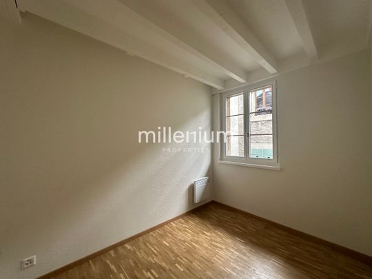 Duplex en attique rénové dans le vieux Carouge - Foto 1