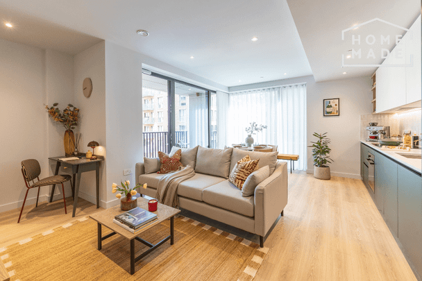 3 bedroom flat to rent - Photo 1