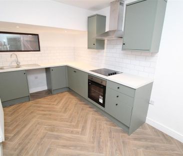 3 bedroom terraced house to rent - Photo 3