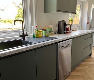 Brand New, High Quality Ensuite Double Rooms for Professionals – Id... - Photo 6