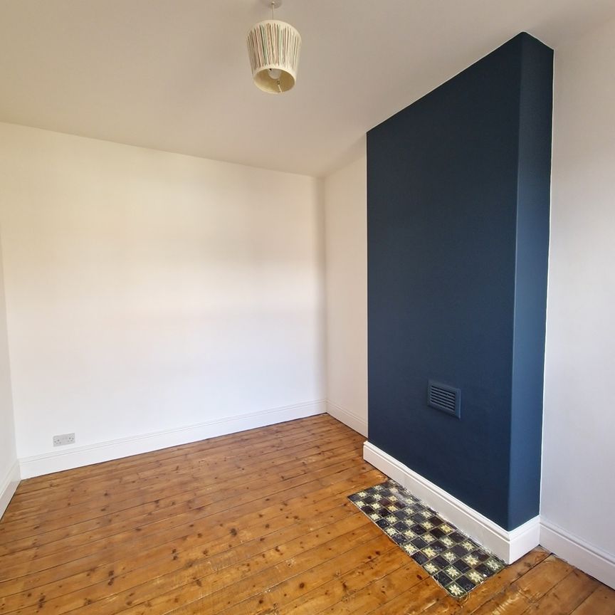 2 Bed Terraced House, Lord Nelson Street, NG2 - Photo 1