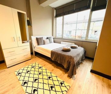 Studio Flat, Woodmansterne Road, SW16 - Photo 3