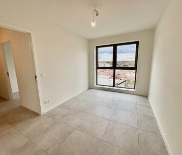 Twee-slaapkamer appartement incl parkeerplaats - Photo 3