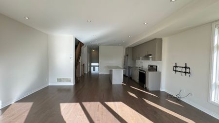 For Lease - 1 Beer Lane, Markham, Ontario - Photo 2