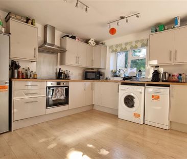 Room 2, 68 Garden Walk, Cambridge - Photo 5