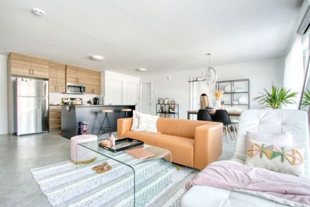 Appartement à louer - Longueuil (Saint-Hubert) (Centre) Appartement à louer - Longueuil (Saint-Hubert) (Centre) - Photo 5