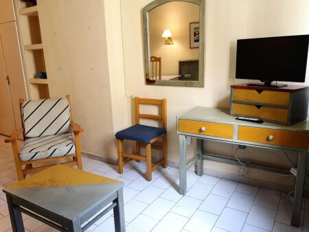 Studio apartment for rent in Pajaritos-Plaza de Toros - Photo 1