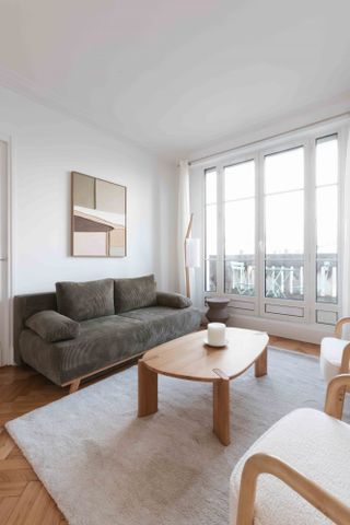 Location Appartement 3 pièces 83m² PARIS 8ème - Photo 4