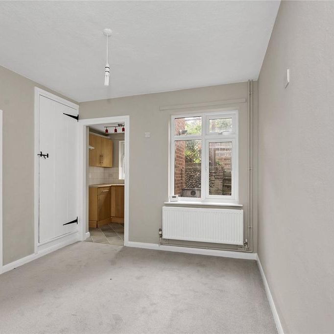 3 bedroom terraced house to rent - Photo 1