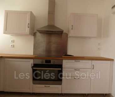 Location Appartement 2 pièces 41m² LA VALETTE DU VAR 83160 - Photo 2