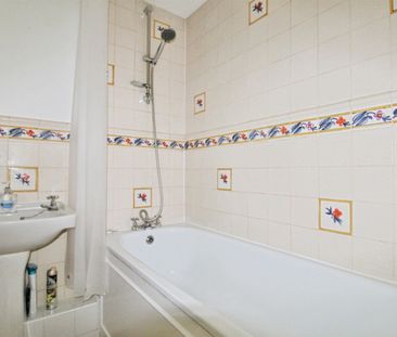 2 bedroom House To Let - Photo 4