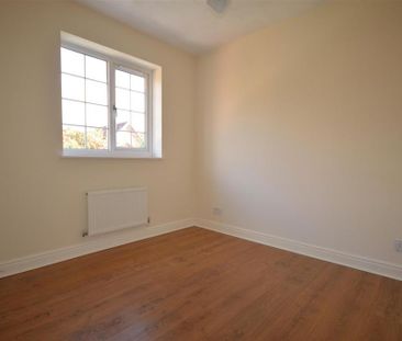 3 bedroom detached house to rent - Photo 4