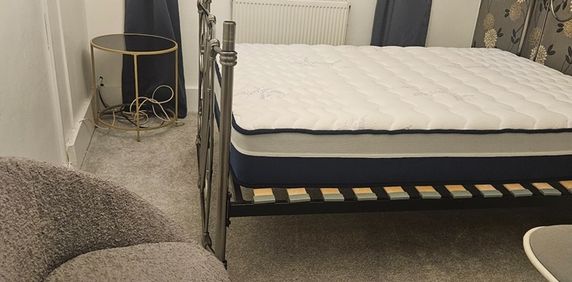 Room in a Shared Flat, Thursley House, SW2 - Photo 2