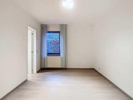 Volledig gerenoveerd 1 slaapkamer appartement op top locatie! - Foto 4