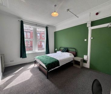 Aberdeen Walk (Room 1), Armley, Leeds - Photo 1