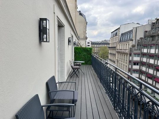 Location Appartement Paris 8 4 Pièces 160 m² - Photo 1