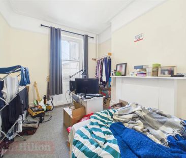 St. Georges Terrace, Brighton - Photo 3