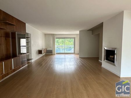 Location Appartement 5 pièces 157m² - Photo 4