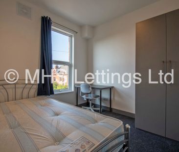 Room 3, 14 Royal Park Grove, Leeds, LS6 1HQ - Photo 5