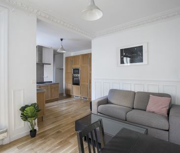 Appartement à louer rue de Vaugirard, Paris 15ème - Photo 2