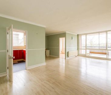 2 bedroom flat to rent - Photo 2