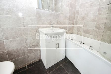 Browning Avenue - Worcester Park - Photo 4